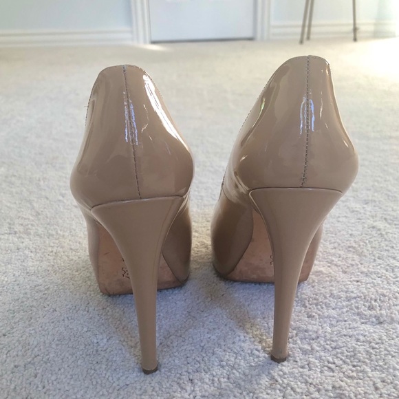 Footcandy platform classic nude/tan heels. - Picture 5 of 9